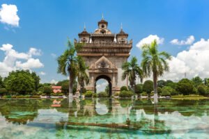 Réouverture complète du Laos