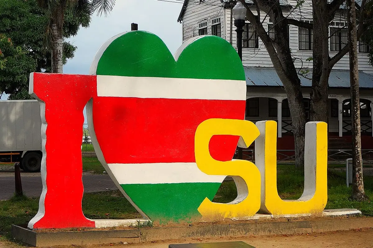 Suppression du visa au Suriname