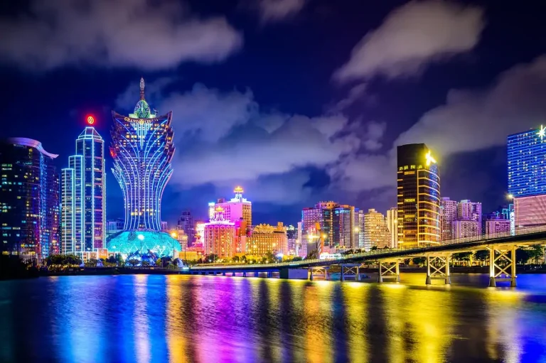 Macao rouvre ses frontières à 41 pays