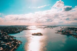 Les Bermudes anticipent la fin de leurs restrictions de voyage