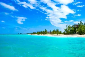 Les Îles Turques-et-Caïques lèvent leurs exigences sanitaires de voyage