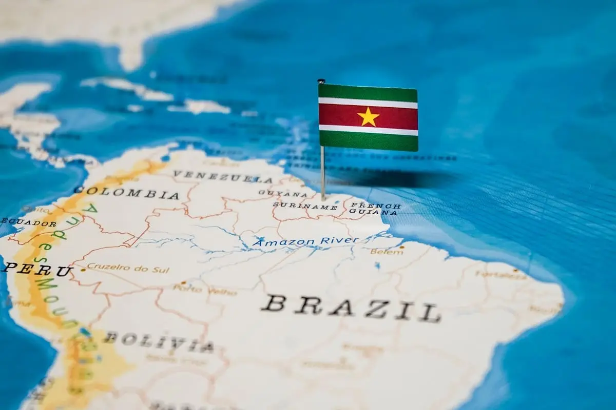 Les frais d'entrée au Suriname doivent être payés en ligne avant le départ