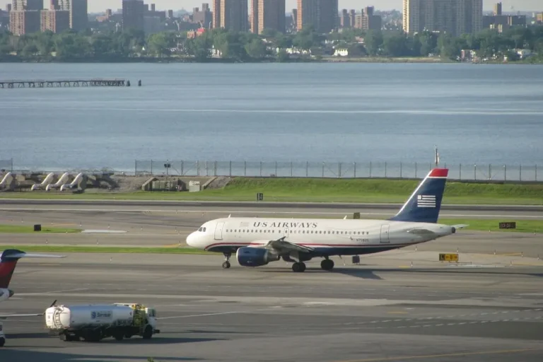 Comment trouver les meilleurs vols Paris - Saint-Denis ?