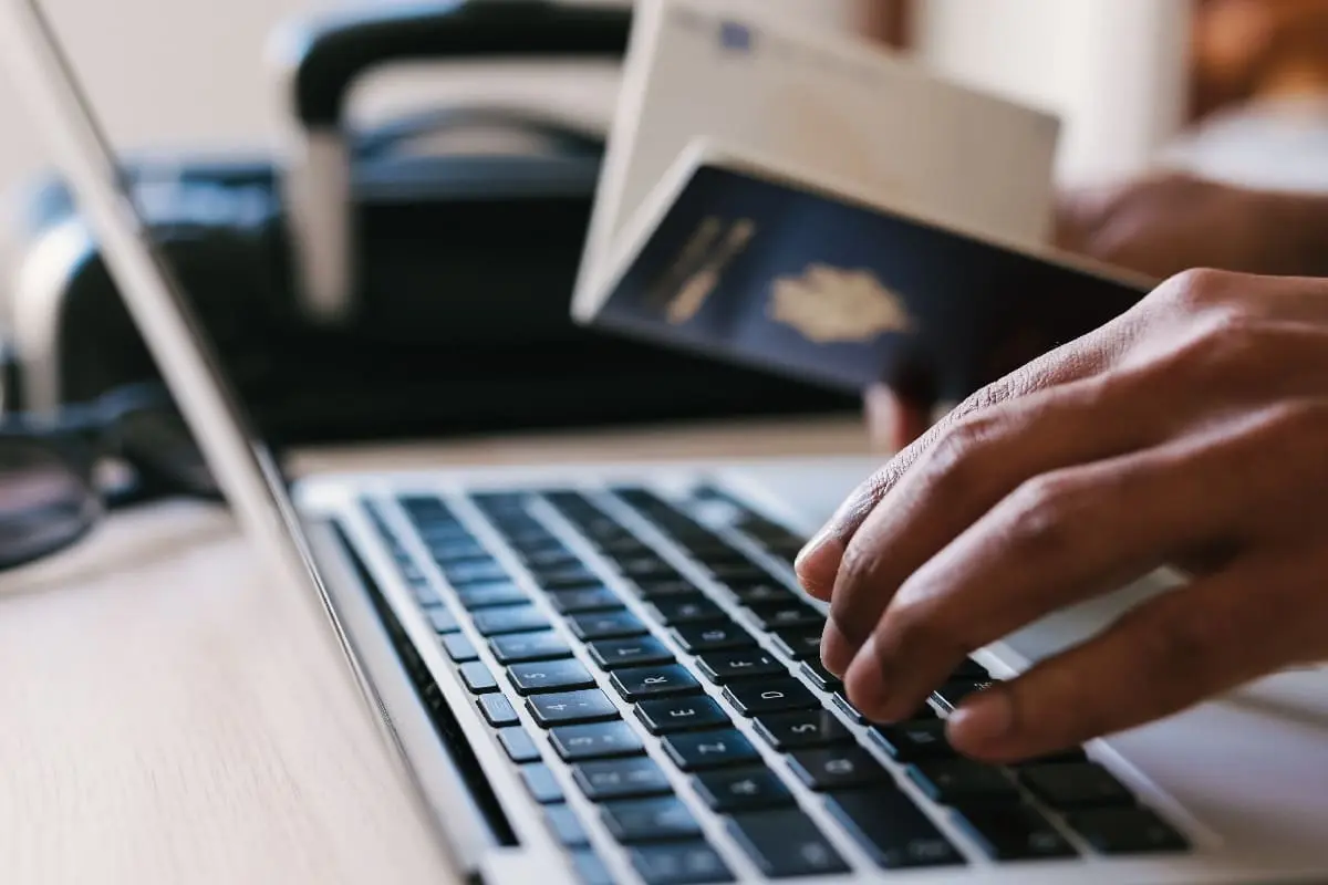 What are the differences between an e-Visa and an electronic travel authorization (ETA) ?