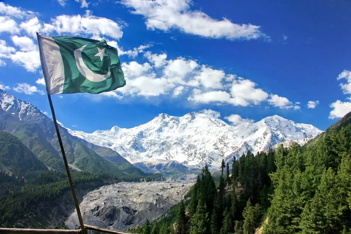 Pakistan: free visa for citizens of 126 countries