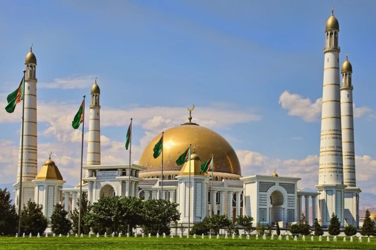 Turkmenistán planea crear un sistema de visado electrónico