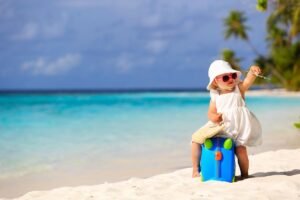 Check-list avant un voyage avec bébé : ce qu’il ne faut surtout pas oublier