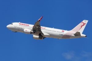 Dos estadounidenses querían un vuelo “to Nice” y… ¡aterrizan en Túnez!
