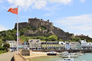 Dépendances de la Couronne : l’ETA pour les voyages directs attendue "à partir d’avril 2026"