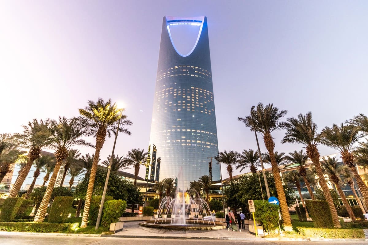 Guerra en Oriente Medio: Arabia Saudita flexibiliza las normas para los visados caducados