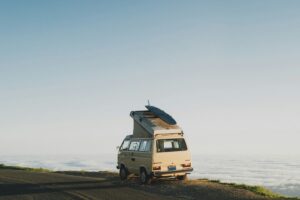 Vanlife : comment ne pas finir enseveli sous son propre bazar ?