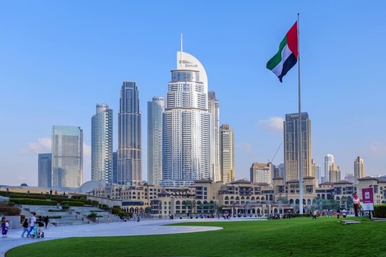 United Arab Emirates: Entry restrictions and visa suspension for three countries over Ebola