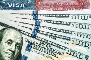 Estados Unidos hace permanente la fianza de visado de hasta 20.000 dólares para ciudadanos de 50 países