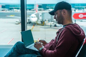 Quelle banque en ligne pour voyager ?