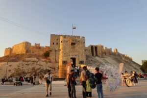 Syrie : les arrivées étrangères s’envolent, mais où en est l’e-Visa ?
