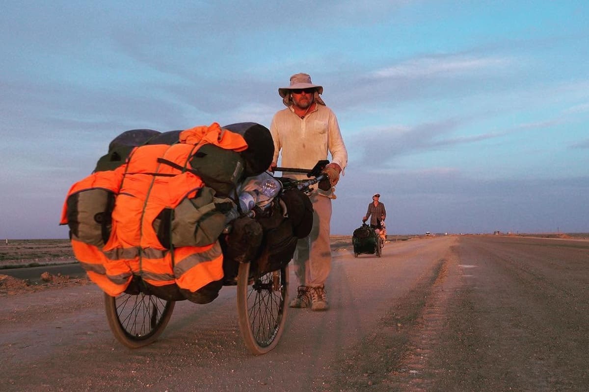 Karl Bushby, un tour du monde à pied de 28 ans, à l’épreuve des visas et des frontières