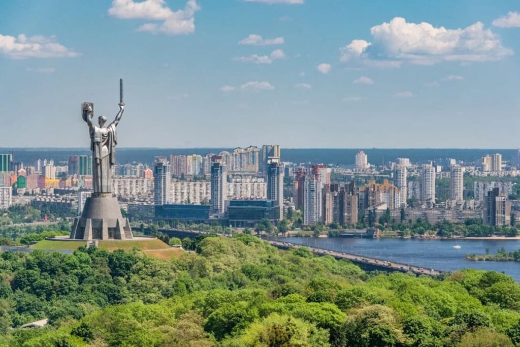 Andriivskyi Descent and the Podil District